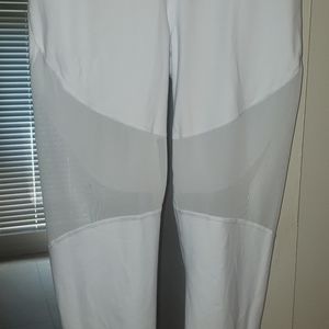 BRAND NEW VS KNOCKOUT LEGGINGS